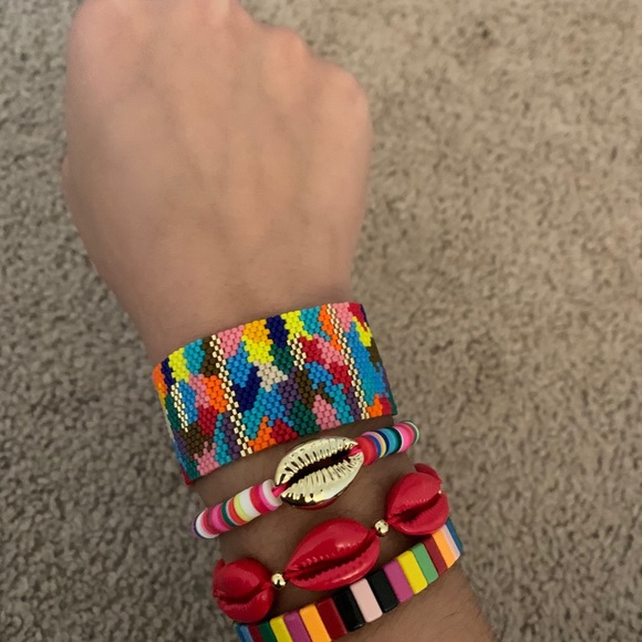 Bracelets - Picture 7 of 7